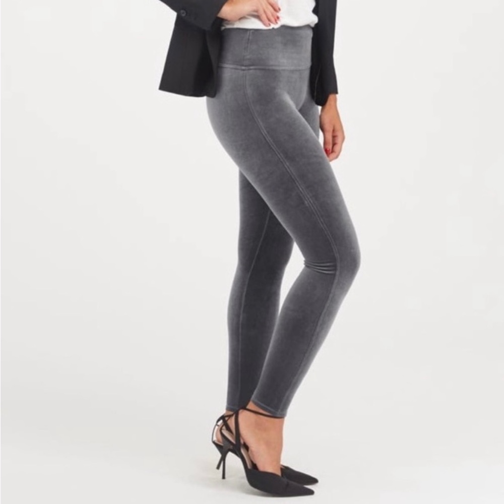 NWT! SPANX gray velvet leggings.